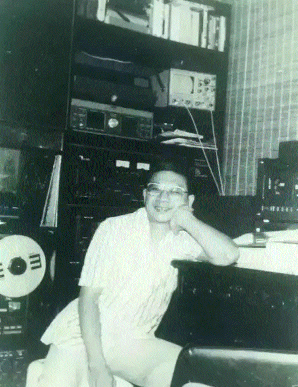 &nbsp;,专辑 ▎帮李小龙扬名，给金庸挖坑，这个写字最快的作家，用3个字写下145本传奇,金庸,作家,专辑,李小龙,写字,传奇,倪匡,蔡澜,古龙,小说