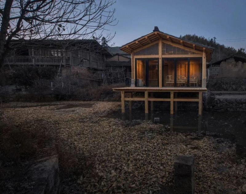 “莲舍”外观 ? 周梦,上坪古村复兴计划之大夫第篇 / 三文建筑/何崴工作室,建筑,古村,上坪,大夫,复兴,何崴,工作室,周梦,酒吧,改造