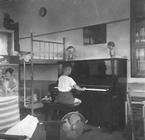 ▲&nbsp;童年罗大佑。,年少不懂罗大佑，听懂已不再少年,罗大佑,少年,音乐,专辑,张艾嘉,爱情,两人,感情,李宗盛,台北