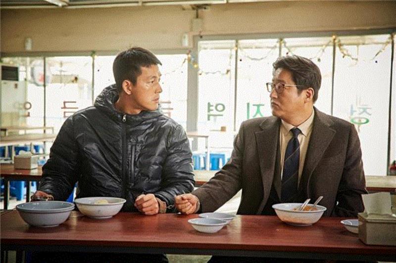 之所以这部电影深受看过的人的喜欢，除了复杂的政治局势，还有其中的各种笑料。,这部脑洞大作，再次刷新了我对韩国电影的认知,电影,韩国,认知,朝鲜,总统,铁友,战争,郑雨盛,半岛,演员