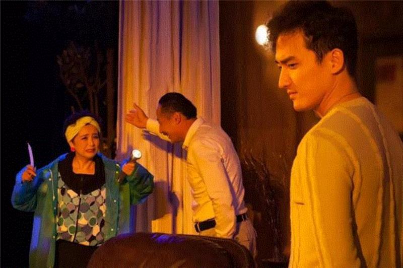 （以上皆为2012年剧照，摄影：尹雪峰）,《死亡陷阱》尖叫回归，与你相约1月28日,陷阱,死亡,尖叫,百老汇,开票,上海话剧艺术中心,舞台,戏剧,剧目,无人