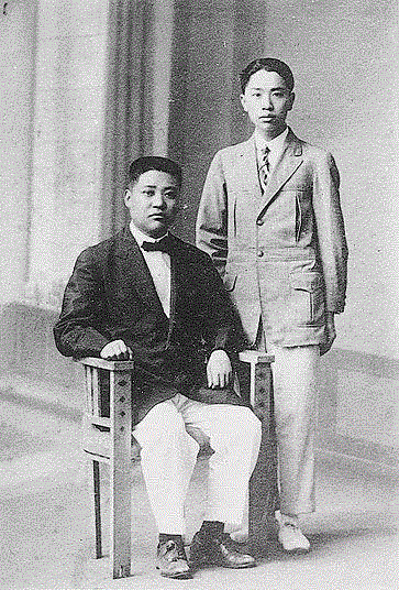 常玉(右)与兄长常俊民,常玉:一个人应该活得是自己并且干净,常玉,梵高,裸女,巴黎,画商,命运,回国,南国,得志,有生之年