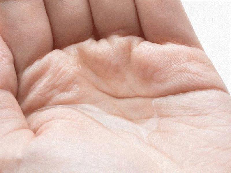 日本皇室御用化妆水，一瓶搞定保湿、祛痘、抗敏……,日本,化妆,皇室,抗敏,毛毛,皮肤,品牌,过敏,香水,酒精