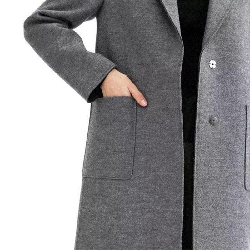 衣服两侧有方形口袋，方便你随身携带一些常用小物品。,这些衣服不挑身材，谁穿都好看,衣服,身材,身高,羊毛,模特,尺码,查看,大衣,体重,pieces