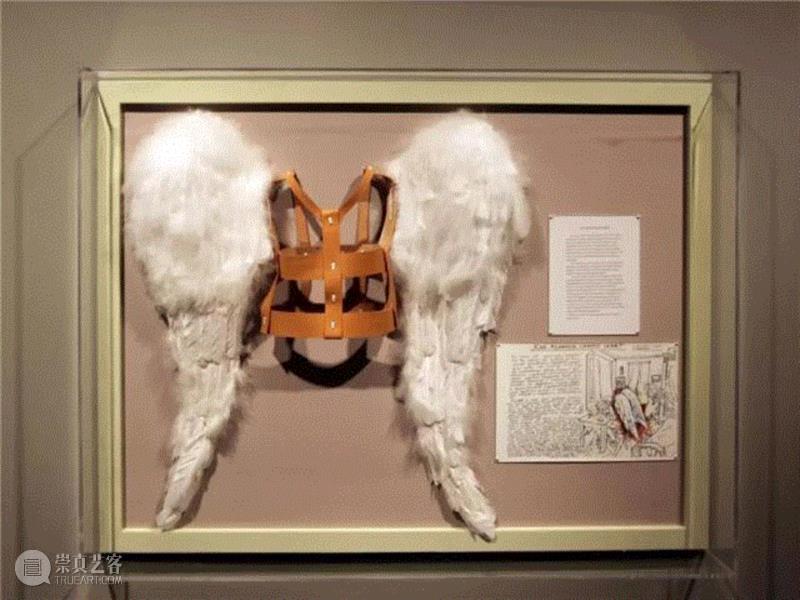 伊利亚与艾米莉亚·卡巴科夫个展正在Tate Modern展出中，图为作品“How Can One C