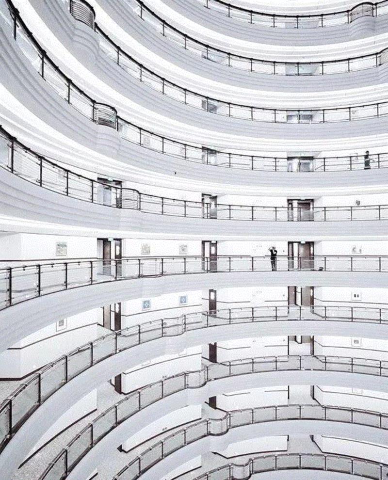 却不一定知道，,告别“中庭之父”约翰·波特曼