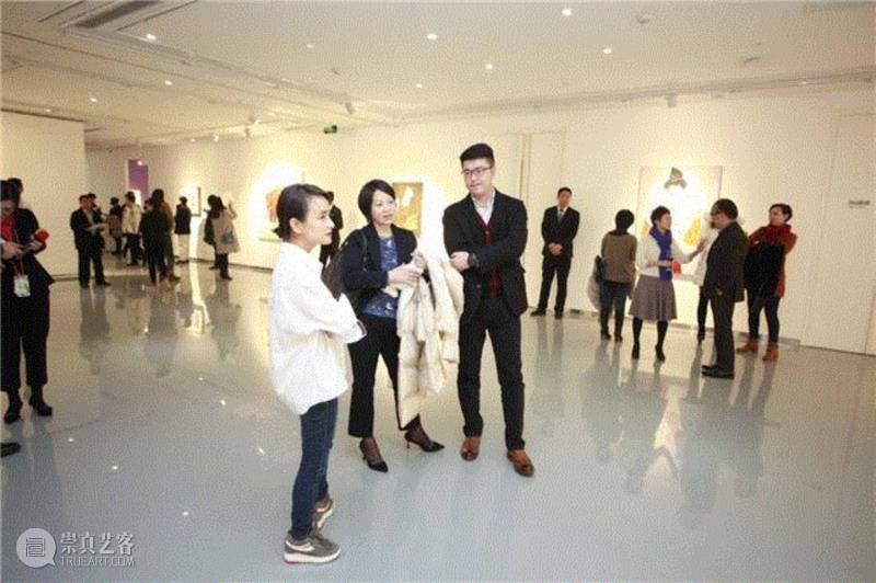金杜艺术中心总监张宇凌女士、“北大-金杜全球高端法商人才计划”课程成员,赵刚：若愚 - 金杜收藏展开幕回顾 | 看赵刚用幽默的方法创造独特的绘画“哲学”,赵刚,绘画,收藏展,若愚,幽默,金杜艺术中心,律师,李景汉,女士,张宇凌