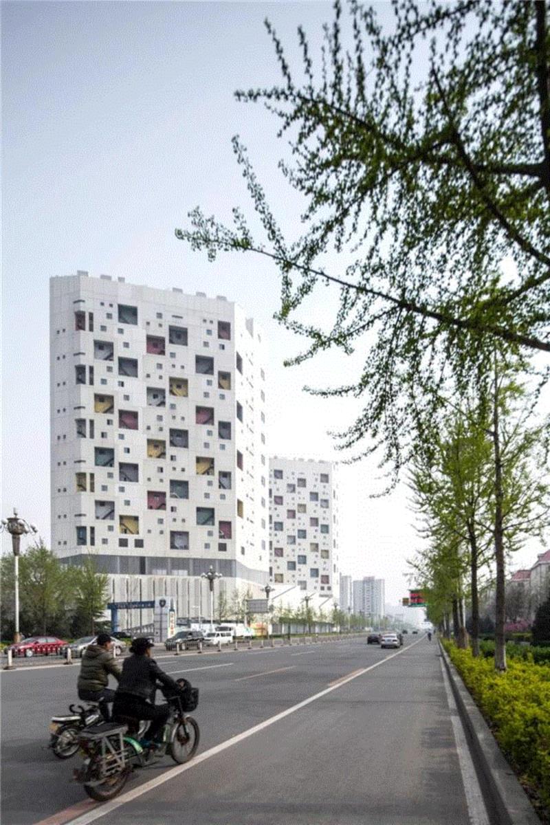 施工中的混凝土框架结构和悬挑亭台密肋板,“第三空间”综合体 / 李兴钢工作室,李兴钢,综合,工作室,张广源,建筑,立面,平面图,模型,北楼,建筑师