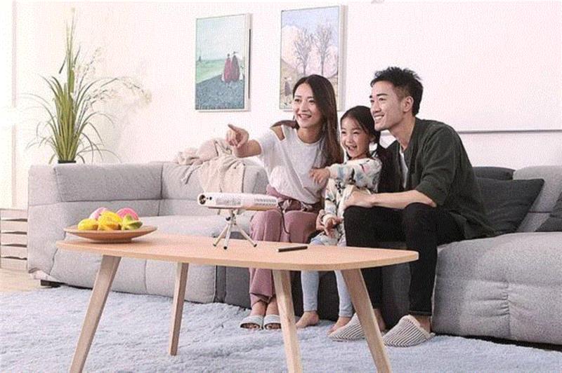 墙壁一秒变触屏？开会、看电影、画画爽翻了,看电影,墙壁,画画,投影,投影仪,电脑,办公,科技,操作,视频