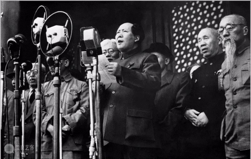 ▲1949年10月1日，毛泽东在天安门城楼上，宣布中华人民共和国成立。(侯波摄),侯波辞世，毛泽东御用摄影师走了 ,侯波,摄影师,摄影,1108176,1108176,1108176,1108176,1108176,1108176,1108176,1108176,1108176,梁爱君羊[奸笑],1108194,1108194,1108194,耐思科技,1108292,1108783,1108343,1108796,1108463,1108279,1108502,1108502,1108502,YXYXYX,1028217