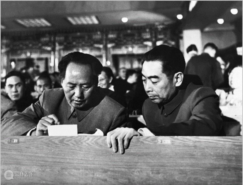 ▲毛泽东、周恩来在第一届人代会上。（1954年 侯波摄）,侯波辞世，毛泽东御用摄影师走了 ,侯波,摄影师,摄影,1108176,1108176,1108176,1108176,1108176,1108176,1108176,1108176,1108176,梁爱君羊[奸笑],1108194,1108194,1108194,耐思科技,1108292,1108783,1108343,1108796,1108463,1108279,1108502,1108502,1108502,YXYXYX,1028217