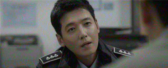 选角方面也很讨喜，朴海秀饰演意外入狱的棒球选手金济赫，举手投足颇有《请回答1994》中垃圾哥的气质。