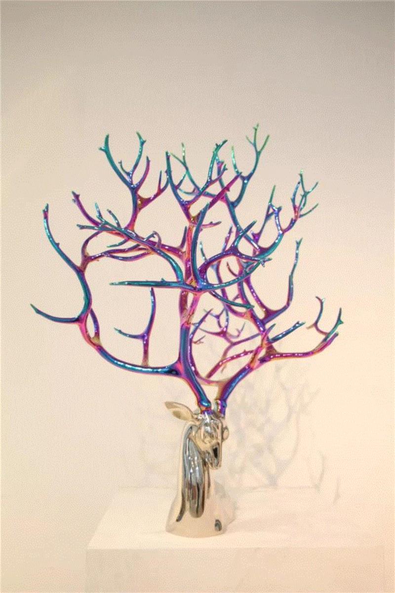 &nbsp;《再生-鹿》 不锈钢镀色 &nbsp;110x90x110cm &nbsp; 2016,【因赛艺术】高孝午：“再生”，回到自然的幻化,高孝午,再生,不锈钢,玻璃钢,图式,梦想,蜻蜓,符号,厦门,鲤鱼