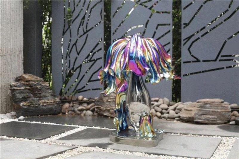《再生－鲤鱼》 不锈钢镀色 &nbsp; 60x60x85cm &nbsp; 2016,【因赛艺术】高孝午：“再生”，回到自然的幻化,高孝午,再生,不锈钢,玻璃钢,图式,梦想,蜻蜓,符号,厦门,鲤鱼
