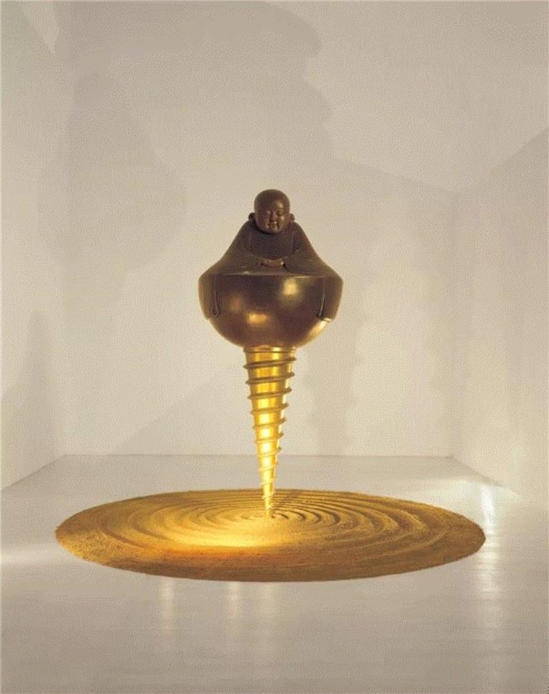 《出入》 不锈钢 &nbsp;170×170×195cm &nbsp; 2013,【因赛艺术】高孝午：“再生”，回到自然的幻化,高孝午,再生,不锈钢,玻璃钢,图式,梦想,蜻蜓,符号,厦门,鲤鱼