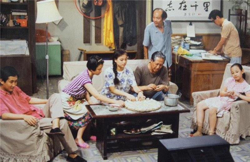 24年了,我再没看过这么好看的国产情景喜剧,喜剧,我家,编剧,导演,台词,演员,坏人,电视剧,评论,岁数