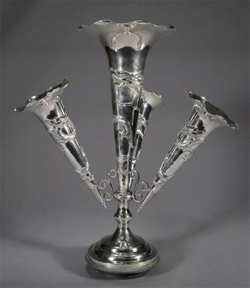 清 银质龙纹花插,北京中拍国际2017秋拍精品赏析——中国银器专题,中拍国际,秋拍精品,银器,烧蓝,龙纹,工艺,款识,茶叶罐,凉亭,silver