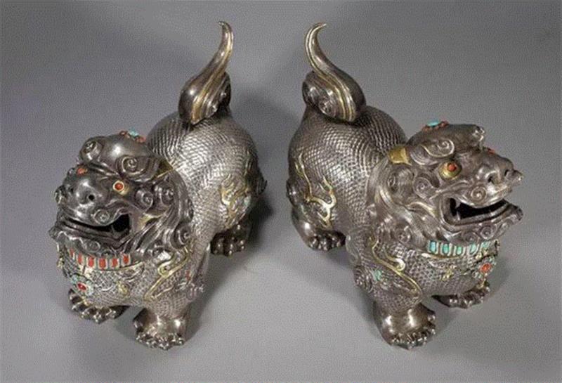 清 银鎏金嵌宝石狻猊熏炉一对,北京中拍国际2017秋拍精品赏析——中国银器专题,中拍国际,秋拍精品,银器,烧蓝,龙纹,工艺,款识,茶叶罐,凉亭,silver