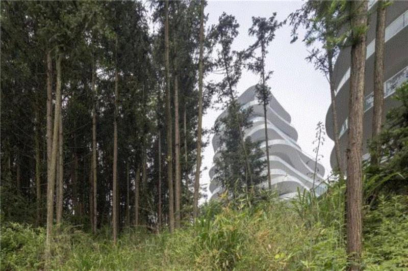 MAD 新作：黄山太平湖公寓，凌驾于自然之中的“建筑山峦”,建筑,公寓,黄山,MAD,新作,山峦,Ghinitoiu,Laurian,马岩松,太平