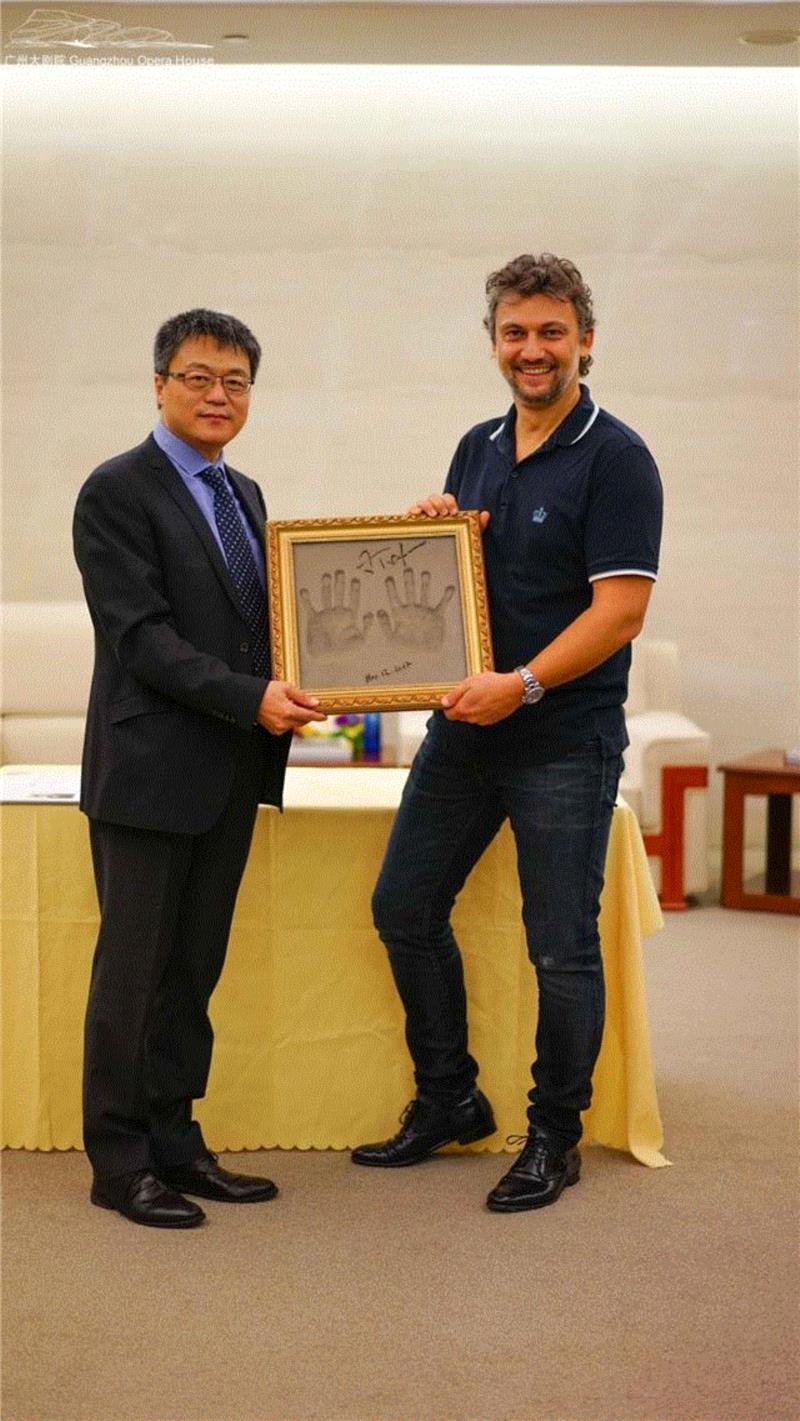 微信节目单丨最炙手可热“歌剧男神”乔纳斯·考夫曼广州首秀！,歌剧,节目单,男神,乔纳斯·考夫曼,广州,考夫曼,男高音,音乐,广州大剧院,音乐会