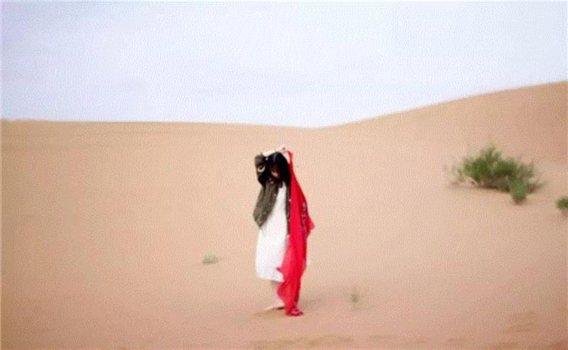 然而FLAG一般都是用来打脸的。与沙漠的第一次不友好接触，仿佛打开了身体里所有的不安分因子；又或许是