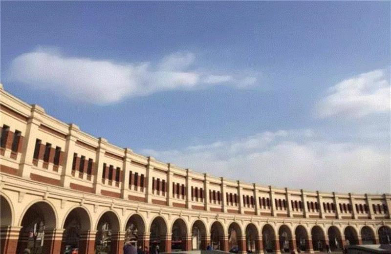 ▲ 民园体育场,如果要跟一个城市谈恋爱，你会选哪个？,恋爱,成都,地铁,沙漠,建筑,职业,关键词,阿拉善,记忆,天津