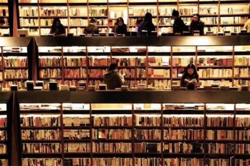 ▲诚品书店,如果要跟一个城市谈恋爱，你会选哪个？,恋爱,成都,地铁,沙漠,建筑,职业,关键词,阿拉善,记忆,天津