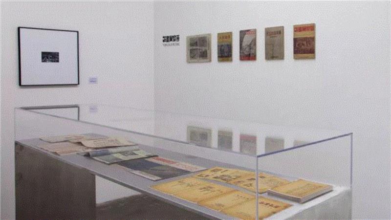 “白求恩:英雄与摄影的成长”展览现场,泰康空间,2015,重探中国现代主义,中国现代主义,泰康空间,China,Chinese,research,总监,现代主义,Taikang,社会主义,Modernism