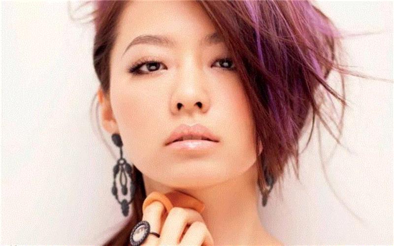 张靓颖：幸福是做爱做的事，用飞蛾扑火的方式,张靓颖,飞蛾,扑火,冯珂,音乐,女孩,MTV,唱歌,爱情,艺人