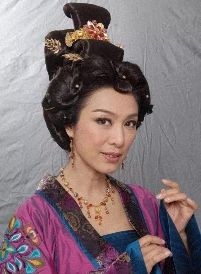 《晚安，妈妈》：影子的背后就是阳光,妈妈,影子,自杀,焦媛,戏剧,导演,杰西,米雪,剧本,对抗