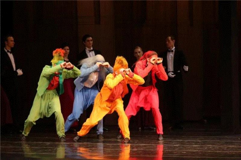 《灰姑娘》剧照&nbsp;?Natasha Razina,拒绝傻白甜 | 这部没有Happy Ending的「灰姑娘」浪漫得更真切,灰姑娘,Happy,Ending,罗曼斯基,芭蕾,动作,Razina,戏剧,舞台,舞蹈