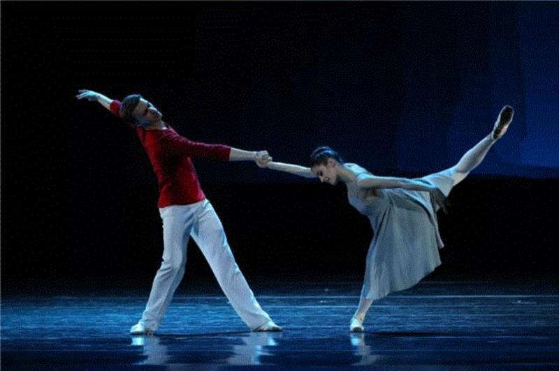 《灰姑娘》剧照&nbsp;?Natasha Razina,拒绝傻白甜 | 这部没有Happy Ending的「灰姑娘」浪漫得更真切,灰姑娘,Happy,Ending,罗曼斯基,芭蕾,动作,Razina,戏剧,舞台,舞蹈