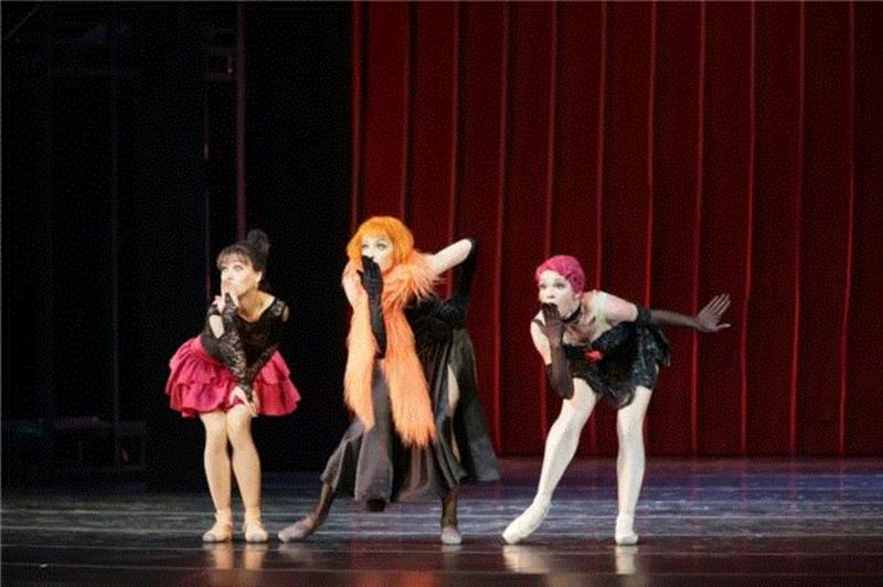 《灰姑娘》剧照&nbsp;?Natasha Razina,拒绝傻白甜 | 这部没有Happy Ending的「灰姑娘」浪漫得更真切,灰姑娘,Happy,Ending,罗曼斯基,芭蕾,动作,Razina,戏剧,舞台,舞蹈