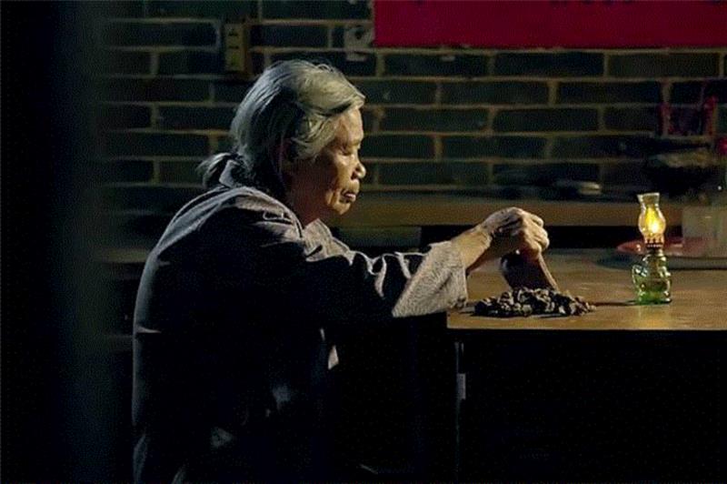 又一部零差评纪录片,豆瓣9.0,道尽五味人生,惹哭了亿万中国人,纪录片,豆瓣,百合,本草,肉桂,老伴,荷叶,海带,爱情,青梅