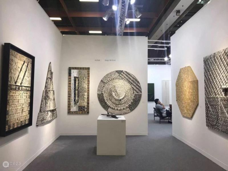 ▲ 白石画廊以独立策展的方式陈列前川强、向井修二的作品，图片来源：TANC,顶峰已过？还难说！谁在推动白发一雄及具体派的市场浮沉 ,台北国际艺术博览会,艺术市场,具体派,白发一雄,1028217