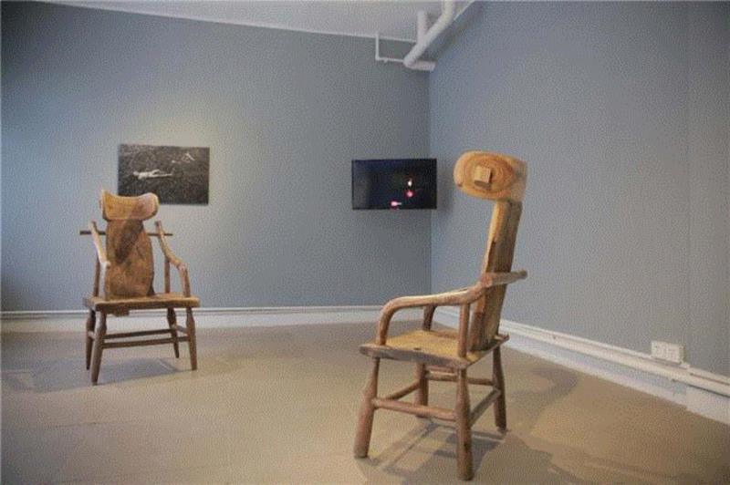 两张椅子 &nbsp;Two Chairs &nbsp; &nbsp;声音装置 &nbsp;Soun