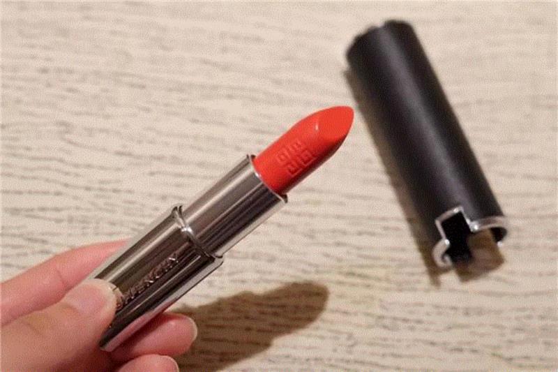 什么样的口红，价值10000元？,口红,钱包,彩妆,黑色,实验室,唇膏,洛丽塔,免费,注册,少女