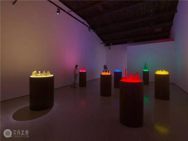 ▲ 2015年在豪瑟沃斯纽约18街空间的「迈克·凯利」（Mike Kelley）展览现场图