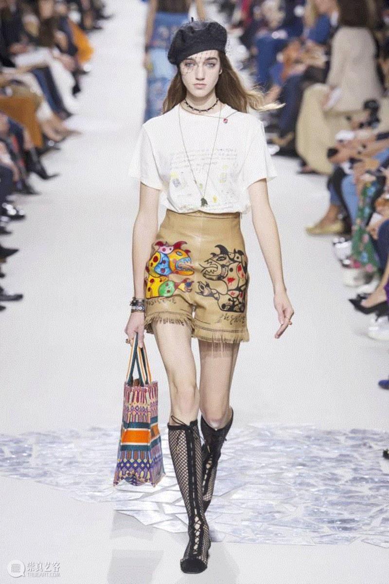 幼时被父亲性侵，长大后靠画画治愈，终成一代传奇女权主义艺术家,父亲,幼时,长大,画画,治愈,传奇,女权主义艺术家,妮基,桑法勒,丁格利