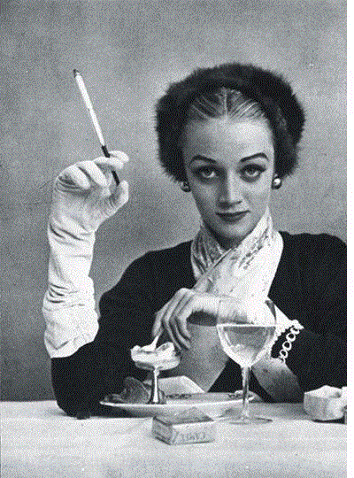 幼时被父亲性侵，长大后靠画画治愈，终成一代传奇女权主义艺术家,父亲,幼时,长大,画画,治愈,传奇,女权主义艺术家,妮基,桑法勒,丁格利