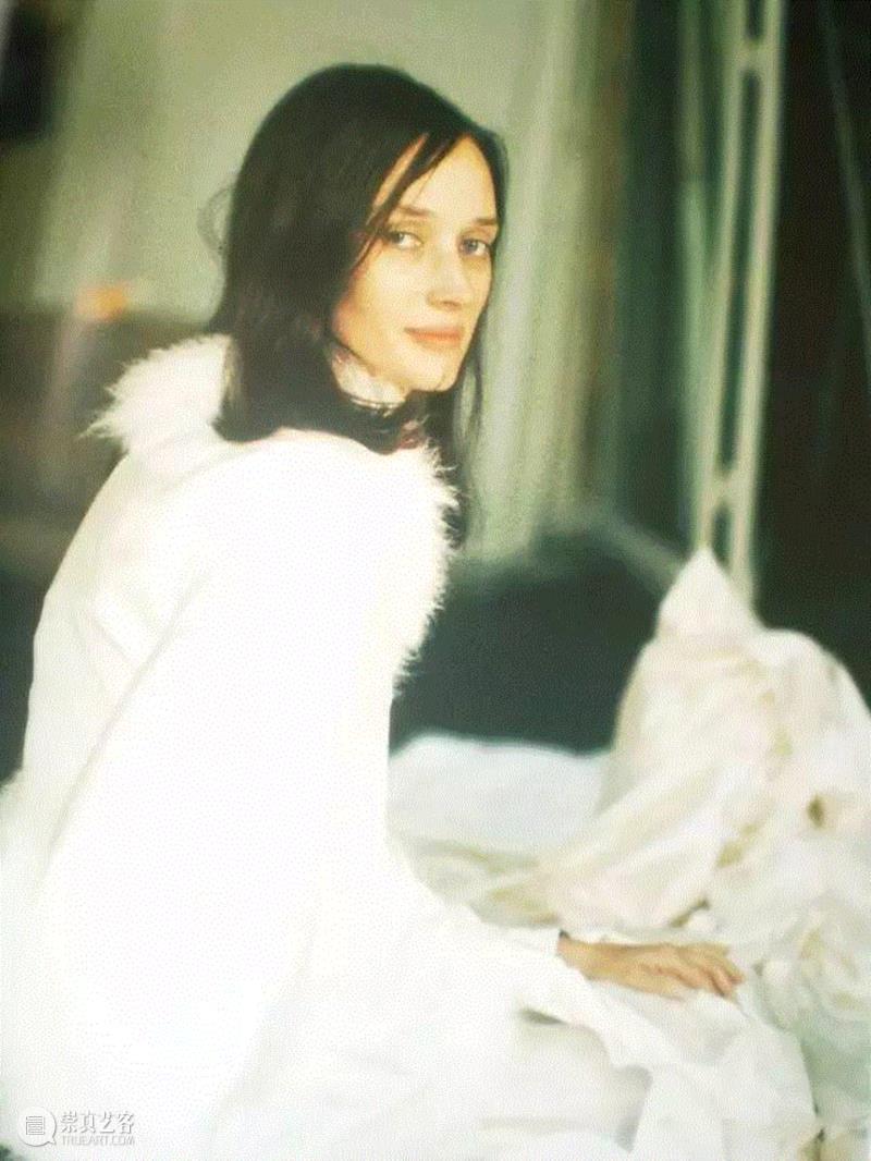 幼时被父亲性侵，长大后靠画画治愈，终成一代传奇女权主义艺术家,父亲,幼时,长大,画画,治愈,传奇,女权主义艺术家,妮基,桑法勒,丁格利