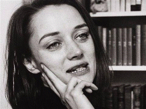 幼时被父亲性侵，长大后靠画画治愈，终成一代传奇女权主义艺术家,父亲,幼时,长大,画画,治愈,传奇,女权主义艺术家,妮基,桑法勒,丁格利