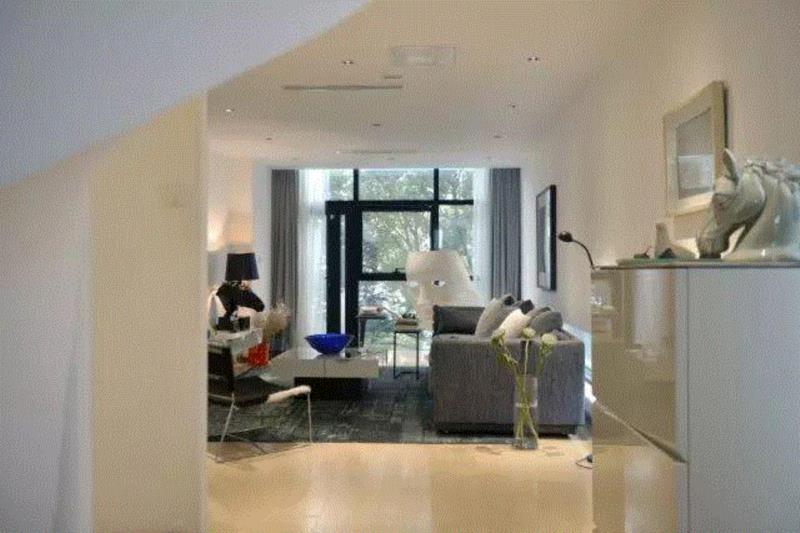 家里铺了50块地毯（松松的）,地毯,松松,改造,客厅,庭院,女儿,张启,古董,楼梯,卧室