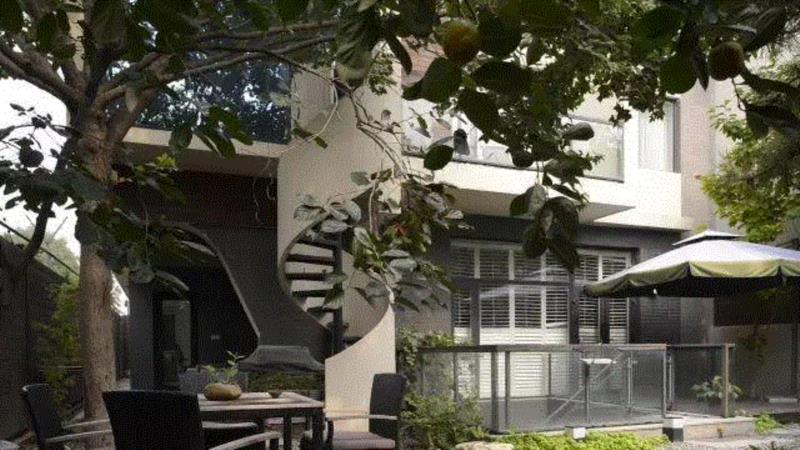 家里铺了50块地毯（松松的）,地毯,松松,改造,客厅,庭院,女儿,张启,古董,楼梯,卧室