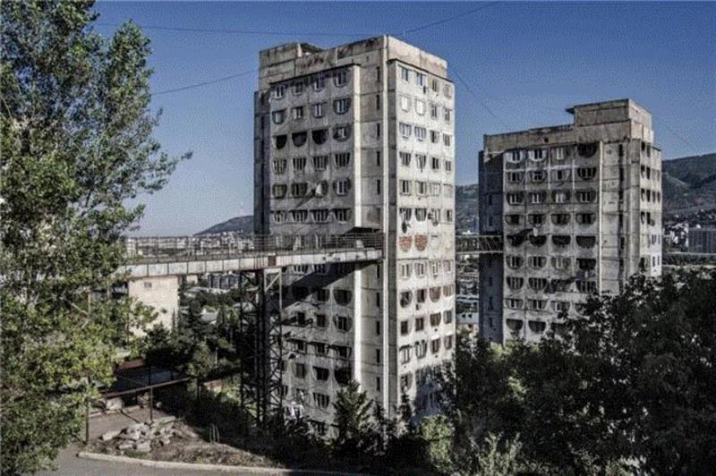 Tbilisi. Housing complex, by Otar Kalandarishvili 