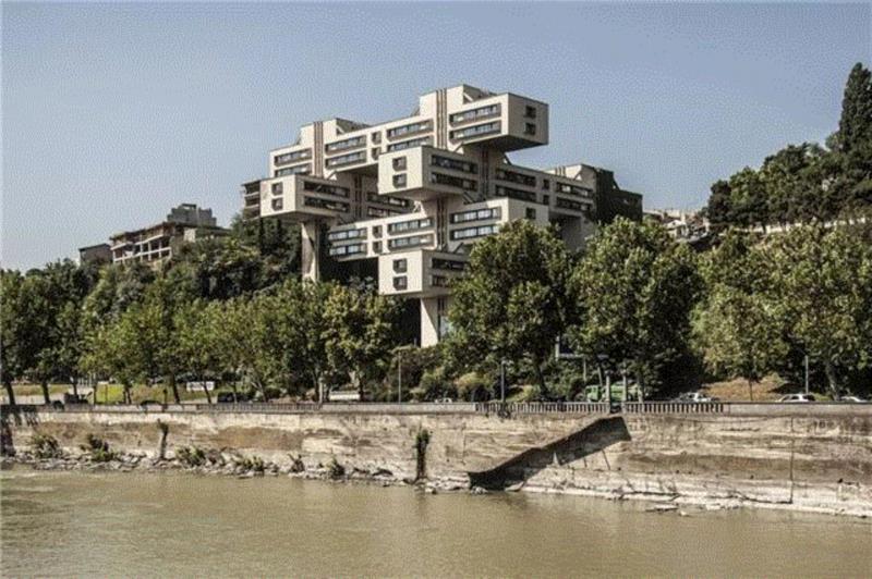 The former Ministry of Highway Construction of the