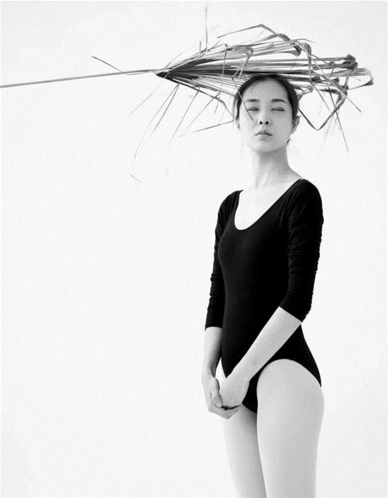 28岁的于昊住在上海，,我们问了22个姑娘是否穿内衣，结果……,内衣,女生,男生,男朋友,中国女性,妈妈,留言,视频,黑色,衣柜
