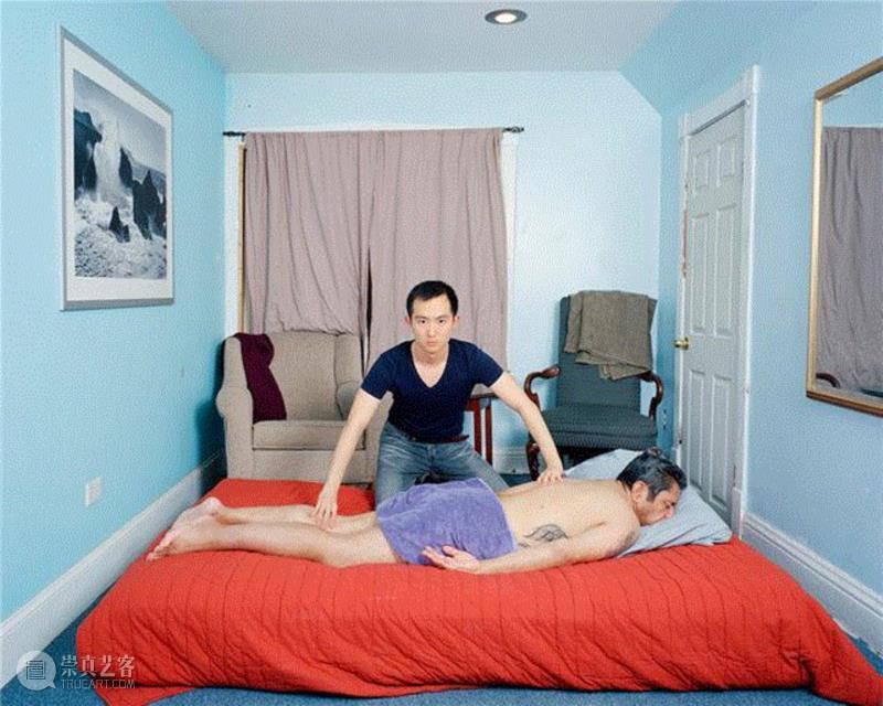 摄影师徐冠宇出生于北京，是芝加哥艺术学院纯艺术专业的在读研究生。最近，他给我们发来了自己的摄影项目《