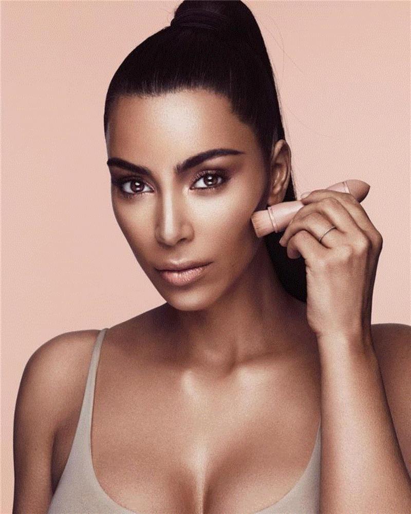 《花花公子》的封面女郎 | kim kardashian,花花公子,封面女郎,kim,kardashian,回复,陶艺,琅沐创意年代,陶瓷,中国风,人体艺术