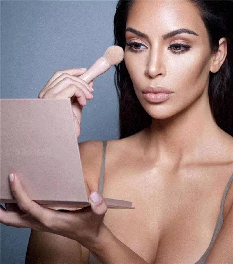 《花花公子》的封面女郎 | kim kardashian,花花公子,封面女郎,kim,kardashian,回复,陶艺,琅沐创意年代,陶瓷,中国风,人体艺术